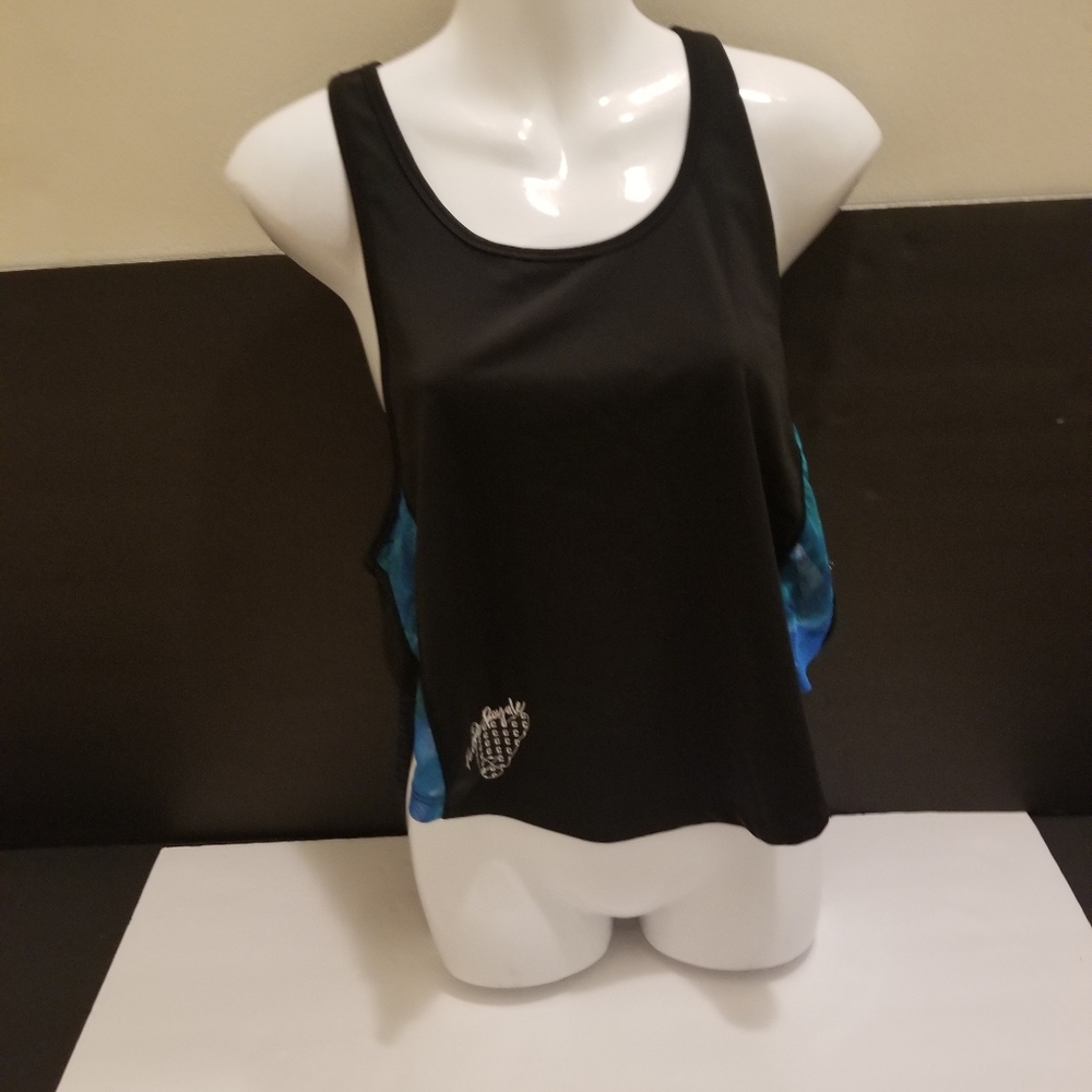 Femme royale sport shirt.